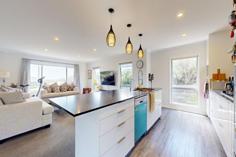 Photo of property in 44 Margaret Shields Avenue, Aotea, Porirua, 5024