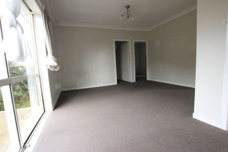 Photo of property in 27 Kirby Street, Glendene, Auckland, 0602