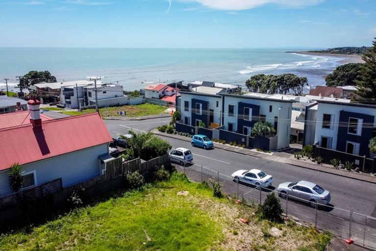 Photo of property in 10 Hobson Street, New Plymouth, 4312