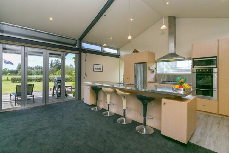 Photo of property in 129 Richmond Road, Brixton, New Plymouth, 4373