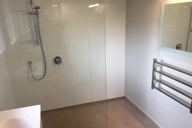 Photo of property in 1/77 Konini Road, Titirangi, Auckland, 0604