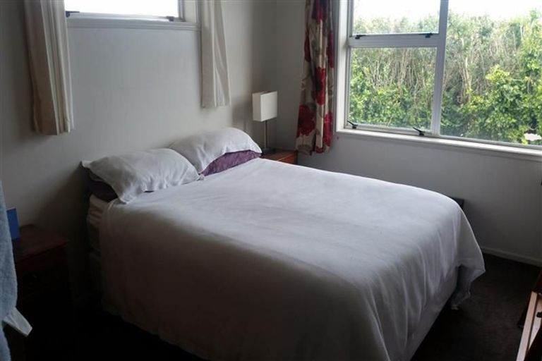 Photo of property in 16 Darwin Crescent, Spotswood, New Plymouth, 4310