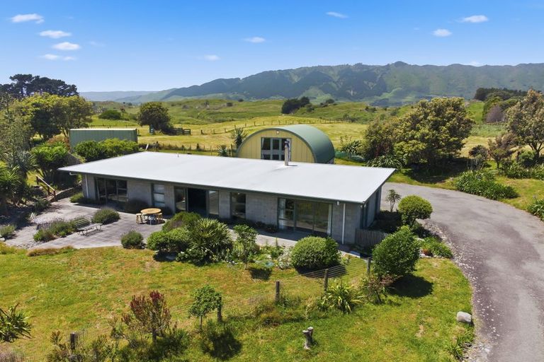 Photo of property in 171 Paetawa Road, Peka Peka, Waikanae, 5391