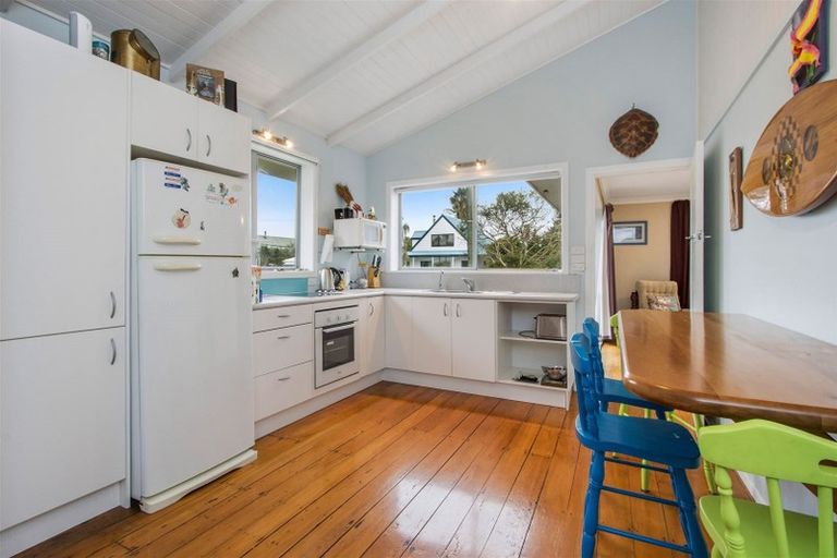 Photo of property in 16 Tatai Road, Bowentown, Waihi Beach, 3177