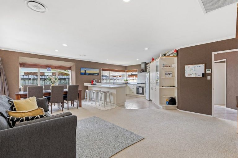 Photo of property in 4 Moverley Place, Pukete, Hamilton, 3200