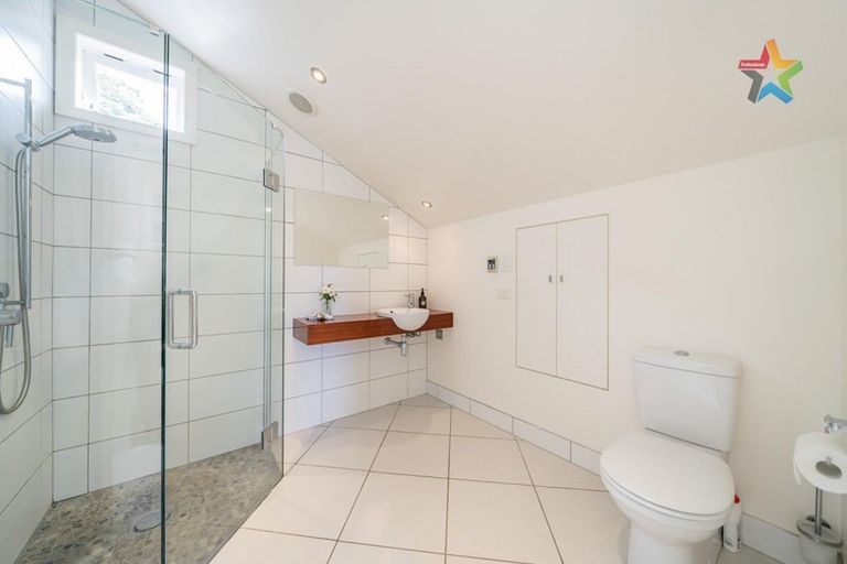 Photo of property in 377 Muritai Road, Eastbourne, Lower Hutt, 5013