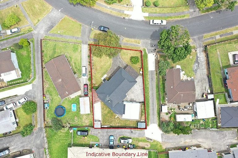 Photo of property in 12 Secretariat Place, Randwick Park, Auckland, 2105