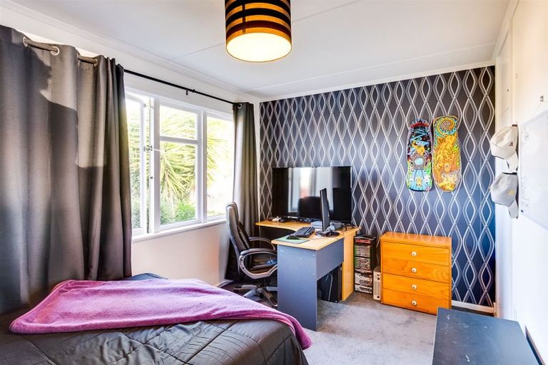 Photo of property in 3 Chester Street, Taradale, Napier, 4112