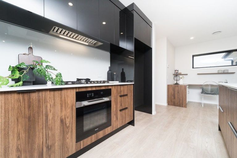 Photo of property in 44 Vaucluse Heights, Fitzherbert, Palmerston North, 4410