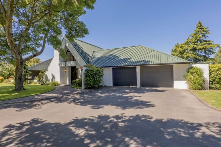 Photo of property in 13 Avoca Place, Darfield, 7510