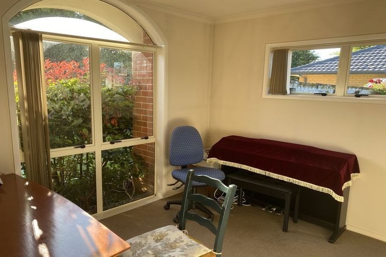 Photo of property in 30 Glencalder Place, Wattle Downs, Auckland, 2103