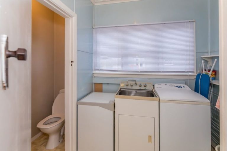 Photo of property in 30 Hannan Street, Levin, 5510