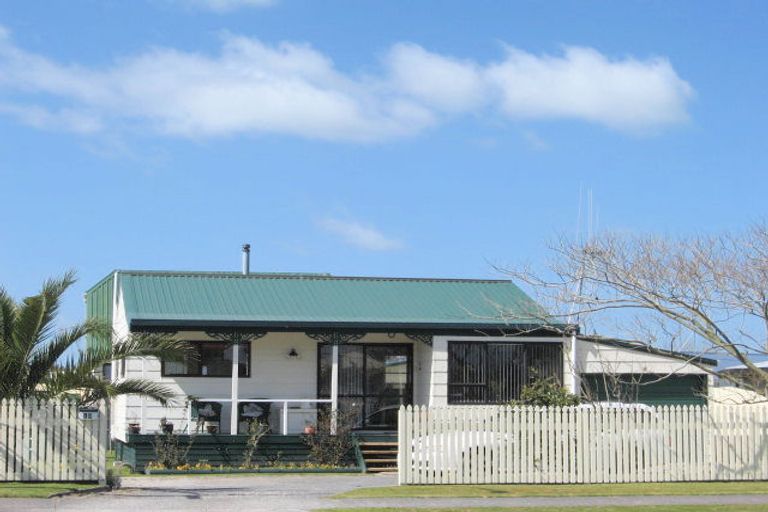 Photo of property in 13a Hartford Avenue, Papamoa Beach, Papamoa, 3118