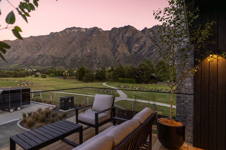 Photo of property in 13 Taurus Lane, Jacks Point, 9371