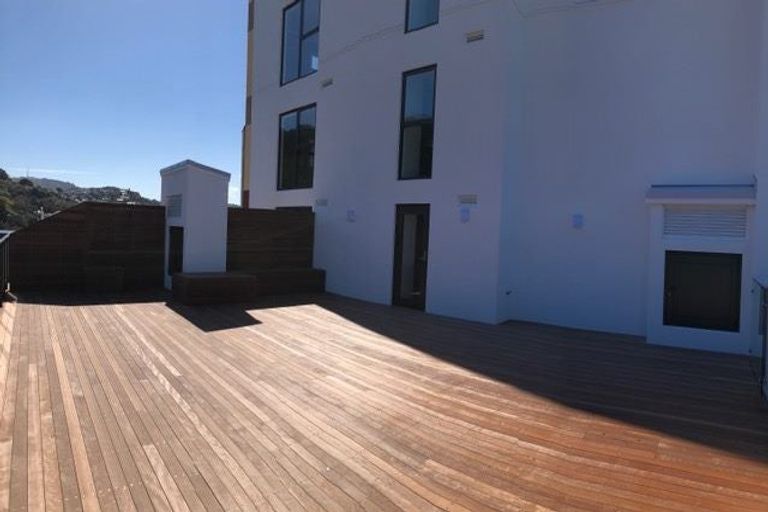 Photo of property in Frame Apartments, 1003/111 Molesworth Street, Thorndon, Wellington, 6011