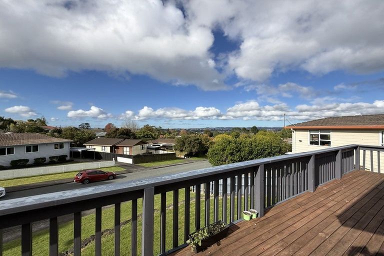 Photo of property in 14 Sarajevo Place, Massey, Auckland, 0614