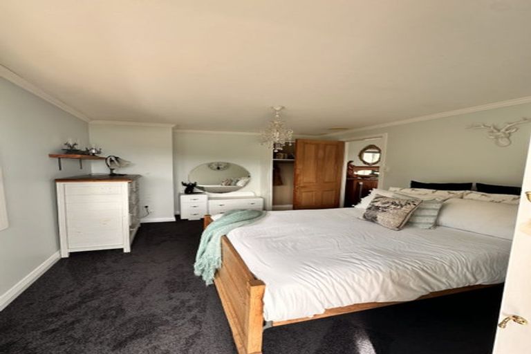 Photo of property in 11 Dickson Street, Macandrew Bay, Dunedin, 9014