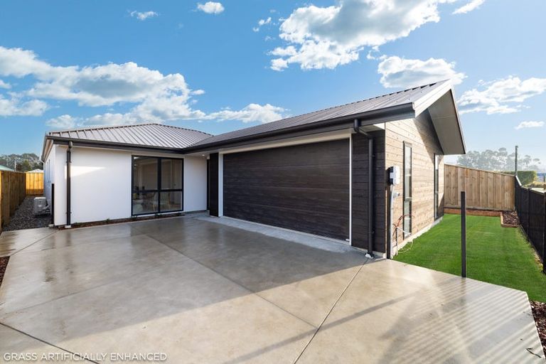 Photo of property in 23 Millhaven Place, Casebrook, Christchurch, 8051