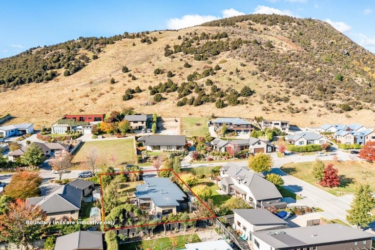 Photo of property in 57 Rob Roy Lane, Wanaka, 9305