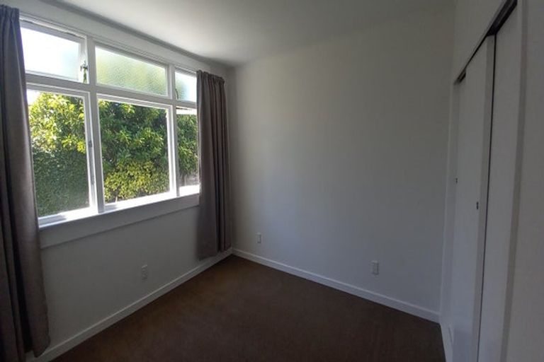 Photo of property in 21 Enfield Road, Hospital Hill, Napier, 4110
