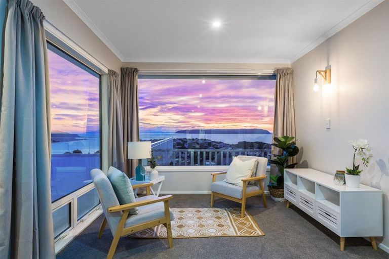 Photo of property in 27 Herewini Street, Titahi Bay, Porirua, 5022