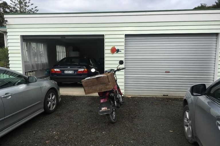 Photo of property in 94 Tinopai Road, Matakohe, 0593