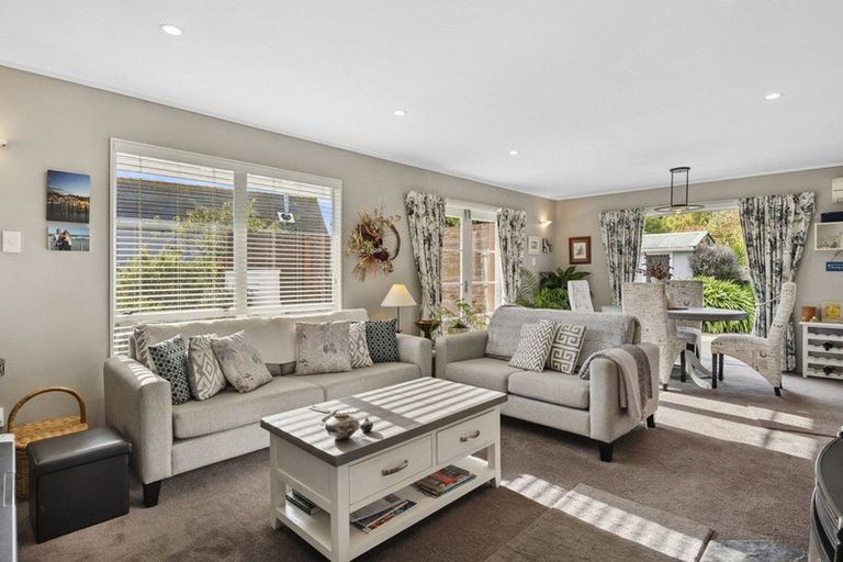 Photo of property in 23 Greenacres Street, Macandrew Bay, Dunedin, 9014