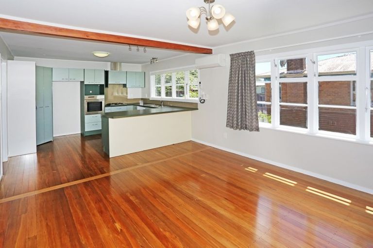 Photo of property in 6 Freyberg Crescent, Pukekohe, 2120