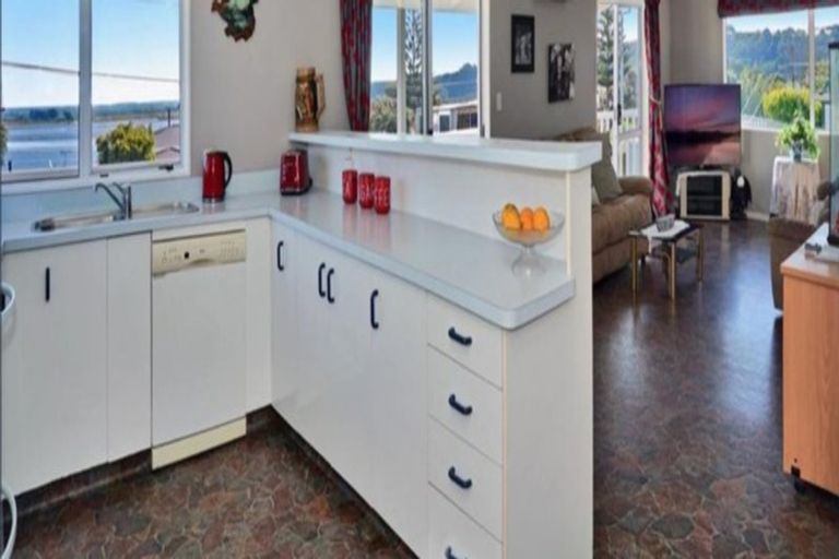 Photo of property in 645 Pukehina Parade, Pukehina, Te Puke, 3189