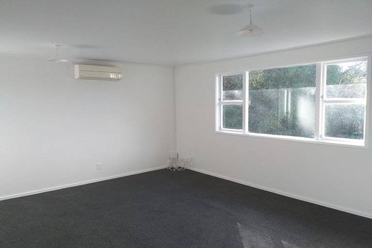 Photo of property in 38-40 Richmond Avenue, Karori, Wellington, 6012