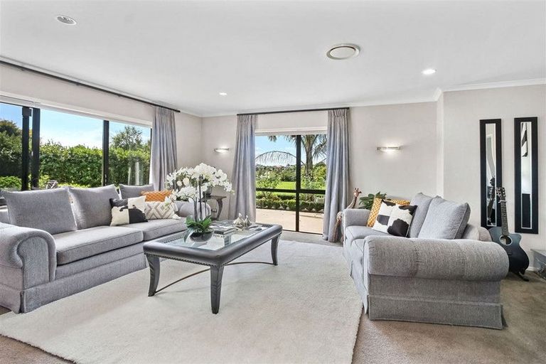 Photo of property in 8 Millbrook Drive, Waiuku, 2683