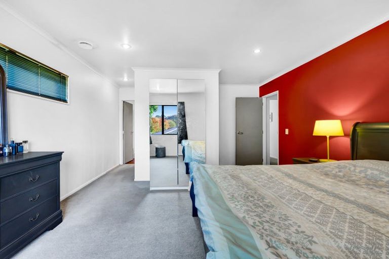 Photo of property in 10a Kororako Grove, Whalers Gate, New Plymouth, 4310