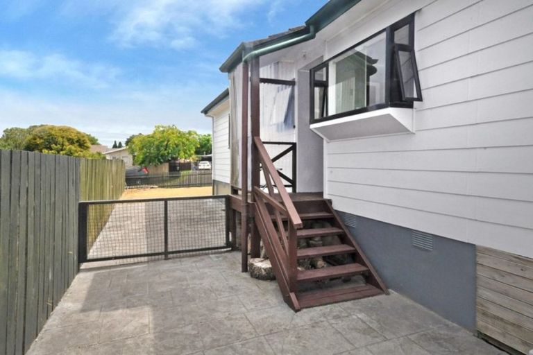 Photo of property in 4 Southview Place, Wattle Downs, Auckland, 2102