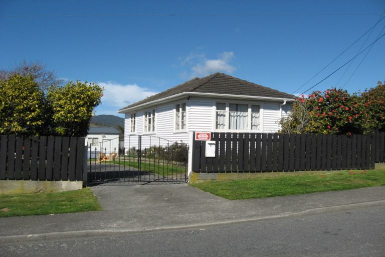 Photo of property in 6 Dublin Street, Wainuiomata, Lower Hutt, 5014