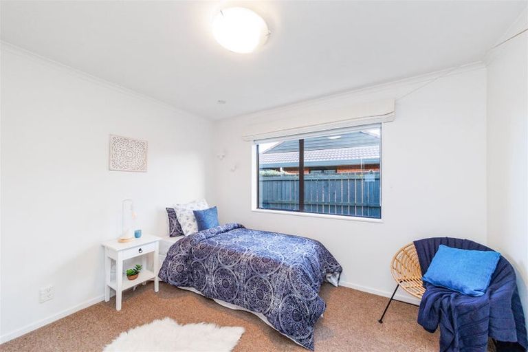 Photo of property in 100 John F Kennedy Drive, Milson, Palmerston North, 4414