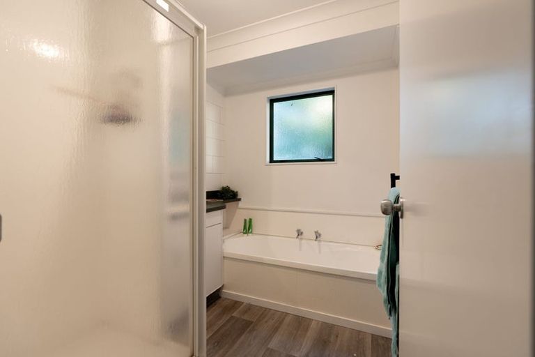 Photo of property in 27 Lee Road, Burbush, Hamilton, 3289