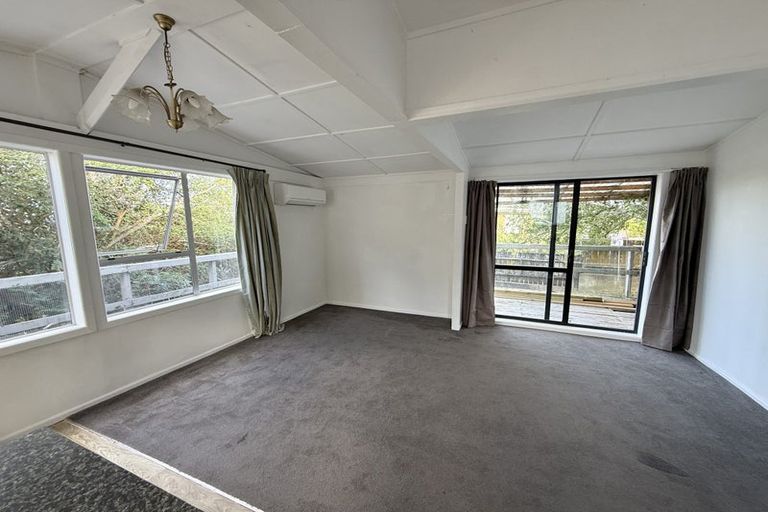Photo of property in 3 Donovan Avenue, Massey, Auckland, 0614