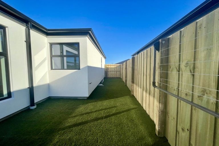 Photo of property in 4 Riroriro Lane, Halswell, Christchurch, 8025