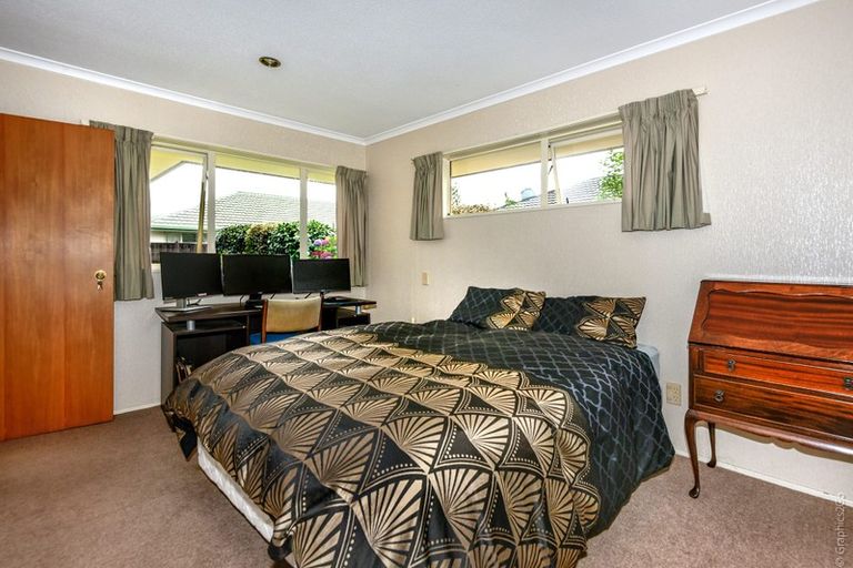 Photo of property in 21 Villa Grove, Ilam, Christchurch, 8041