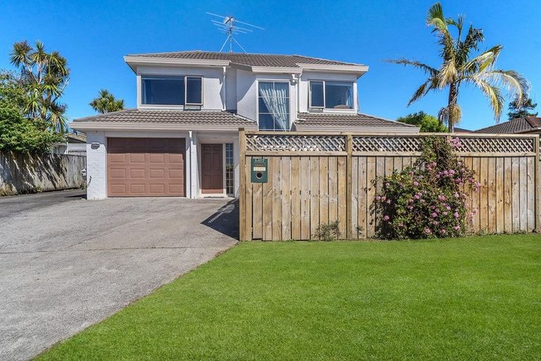 Photo of property in 1/117 Wellington Street, Howick, Auckland, 2014