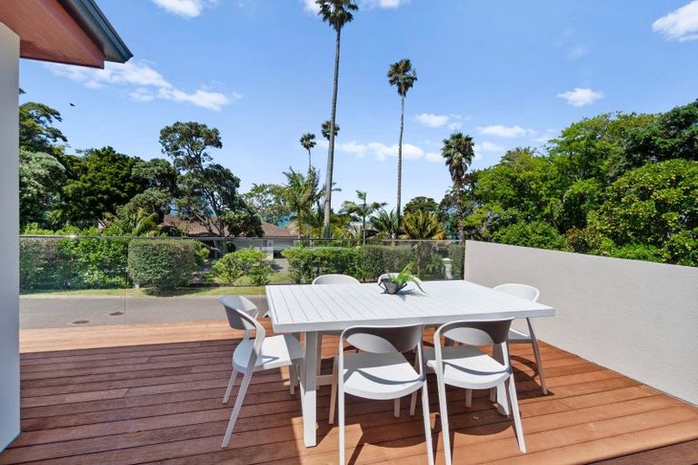Photo of property in 4 Glenoaks Rise, Mellons Bay, Auckland, 2014