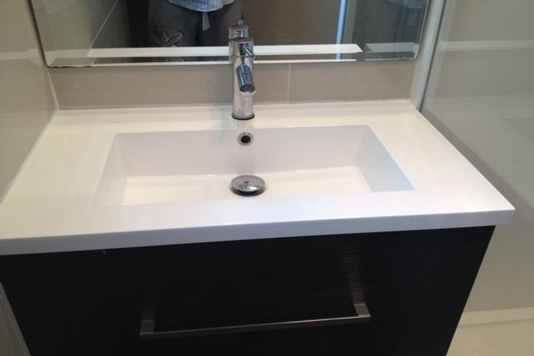 Photo of property in 2/10 Mahon Place, Papatoetoe, Auckland, 2025