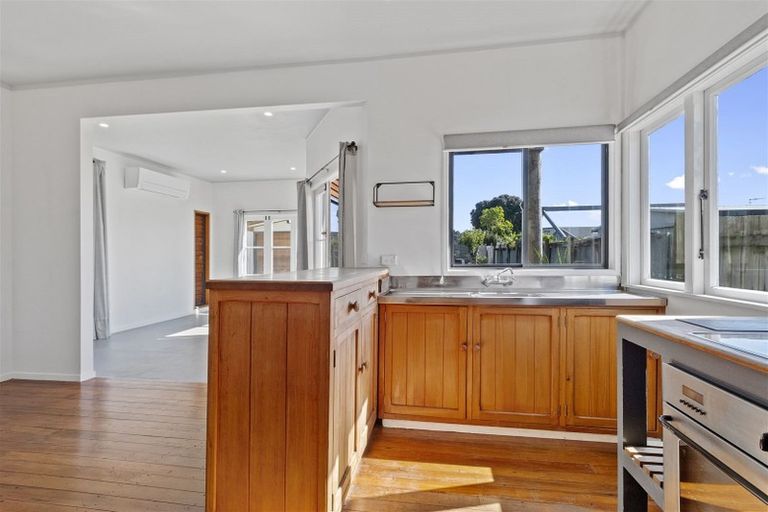 Photo of property in 2 Fyfe Road, Waihi Beach, 3611