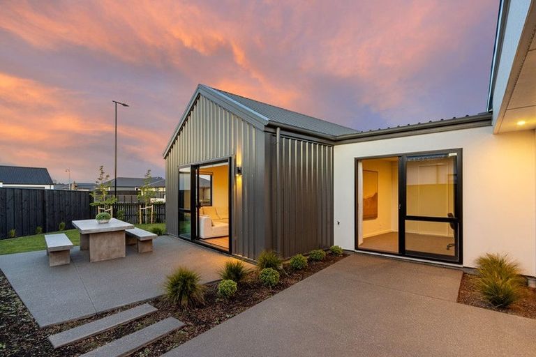 Photo of property in 7 Blackhill Place, Halswell, Christchurch, 8025