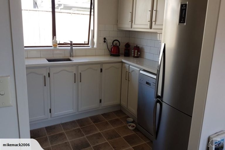 Photo of property in 1/34 Dale Crescent, Pakuranga, Auckland, 2010