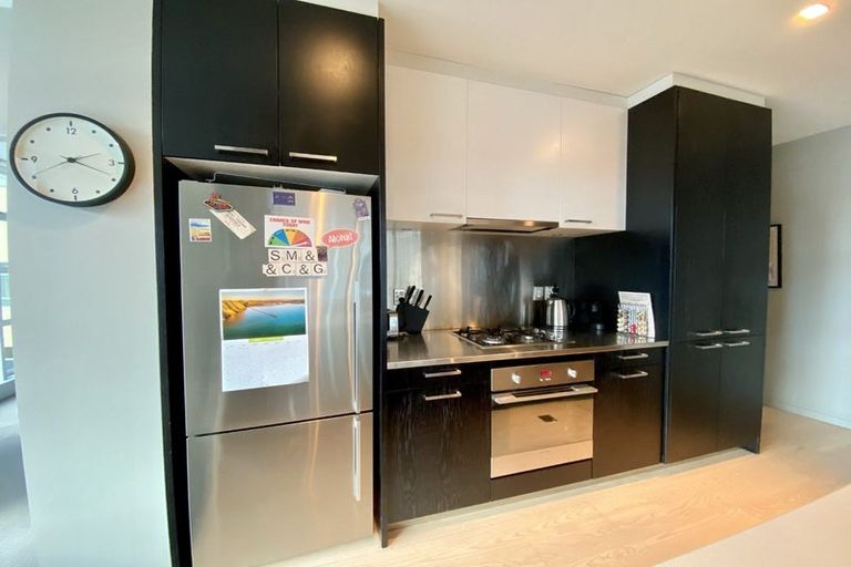 Photo of property in Chews Lane Apartments, 8a/9 Chews Lane, Wellington Central, Wellington, 6011