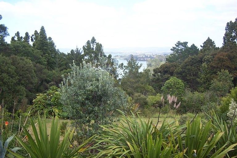 Photo of property in 91 Upper Drive, Greenhithe, Auckland, 0632