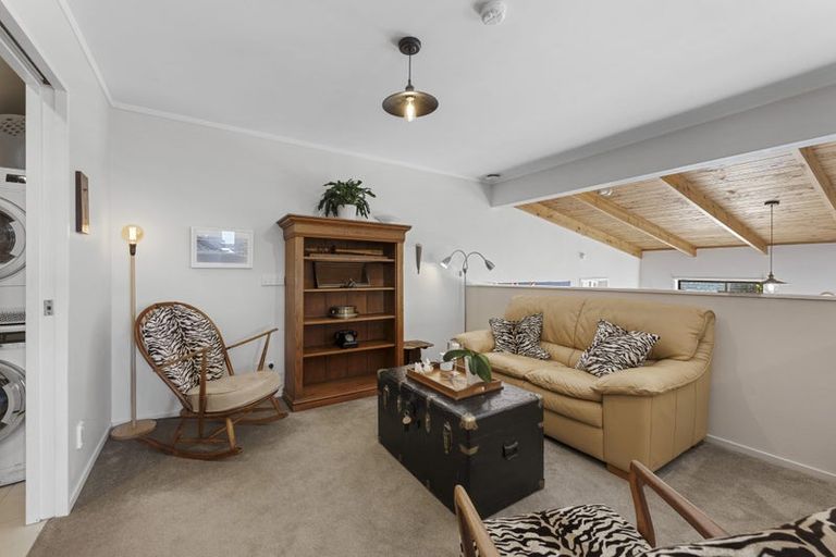 Photo of property in 188 Sandspit Road, Shelly Park, Auckland, 2014