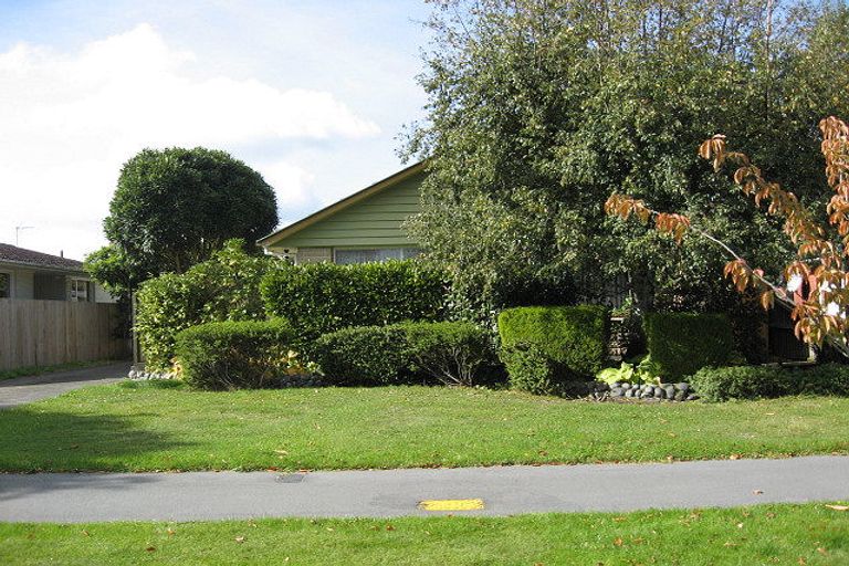 Photo of property in 60 Carruthers Street, Ilam, Christchurch, 8041