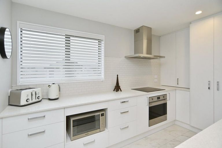 Photo of property in 16 Te Pakiaka Road, Pegasus, 7612